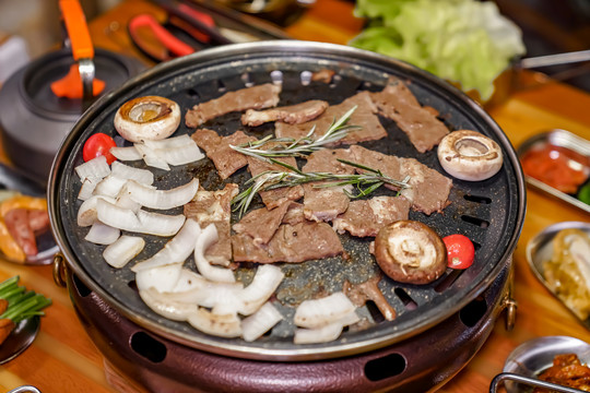 户外露营烤肉野炊野餐