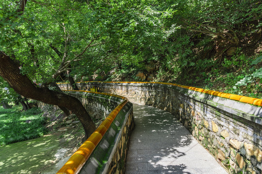 北京门头沟区潭柘寺景区风光