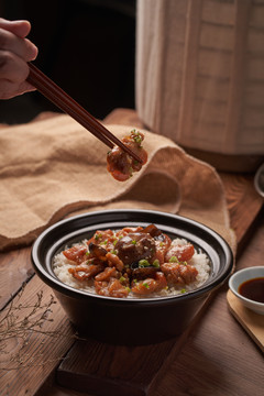 冬菇滑鸡煲仔饭