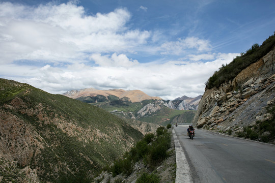 西藏公路上的风景