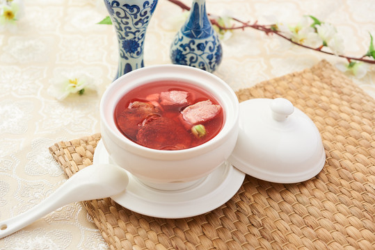 薏米红菇炖小排
