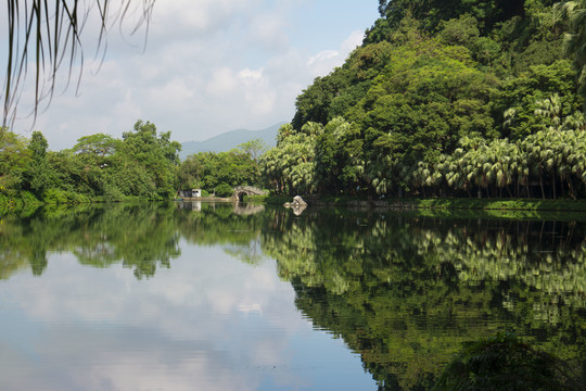 湖光山色水光倒影