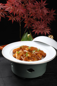 铁杆山药烧鹿筋
