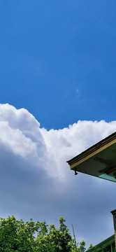 夏日晴空