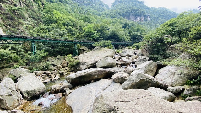 江西庐山三叠泉瀑布风景