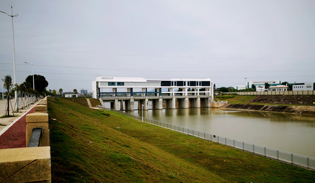 河道水闸