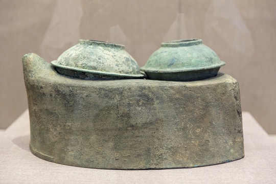 西汉青铜灶
