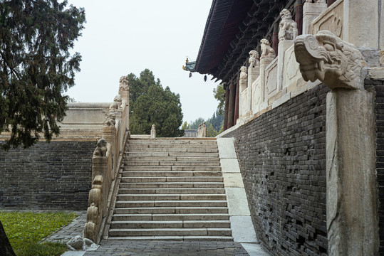 北岳庙古建大理石台阶特写