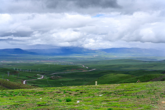 青藏线109国道高原草原风光