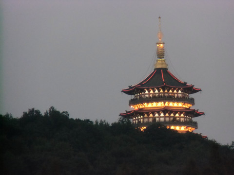 杭州西湖雷峰塔