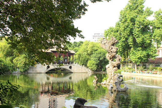 佛山梁园湖面