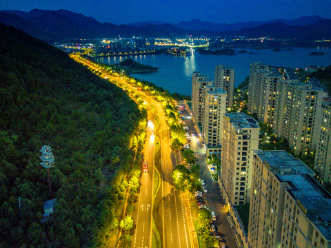 城市道路车流夜景