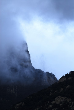 云雾山峰