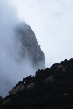 云雾山峰