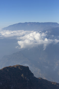 昭通大山包高山沟壑蓝天白云