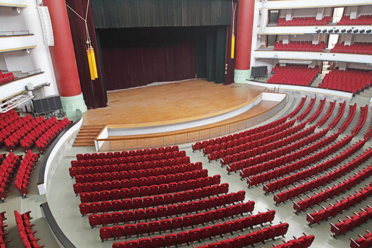 大剧院舞台和座席