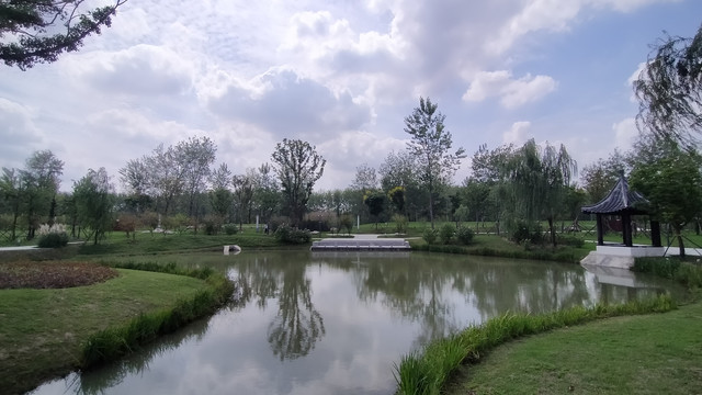 河流