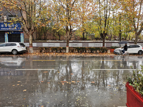 雨后街道