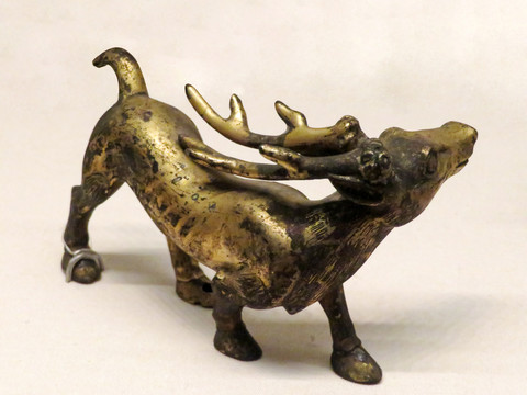 西汉鎏金鹿形铜饰
