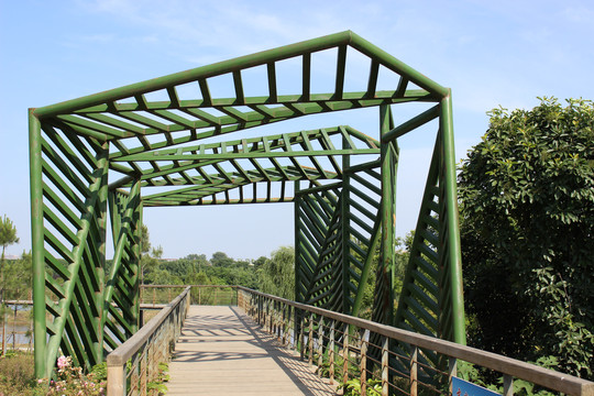 公园绿色走廊造型门