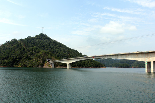 龙庆峡大桥