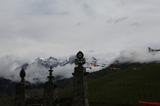 青海祁连山卓尔山高原