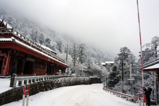 四川冬季雪景大雪峨眉山金顶