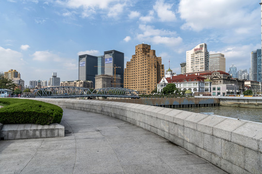 上海苏州河两岸街景