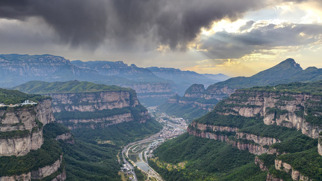 航拍安阳林州太行大峡谷风光