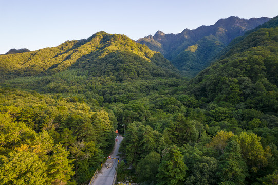 秦岭山