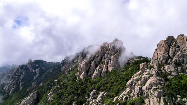 航拍青岛崂山地形地貌