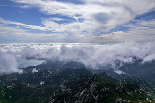 航拍青岛海上第一名山崂山