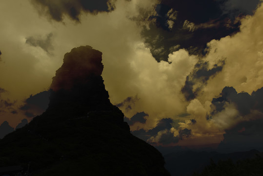 魔幻山景