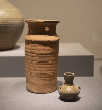 原始瓷井与汲水壶