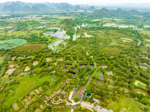 桂林喀斯特国家湿地景美如画
