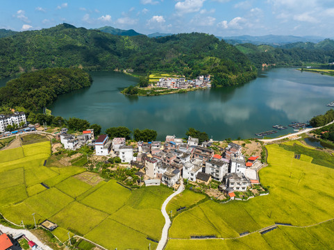 蒙山乡村夏日美丽江湾景美如画