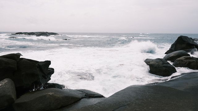 海边礁石