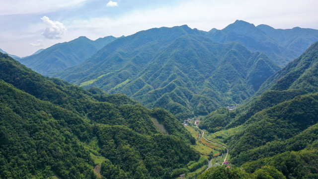 洞宾群山