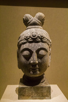 河南博物院石菩萨头像