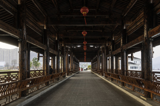 宜昌秭归木鱼岛上的廊桥
