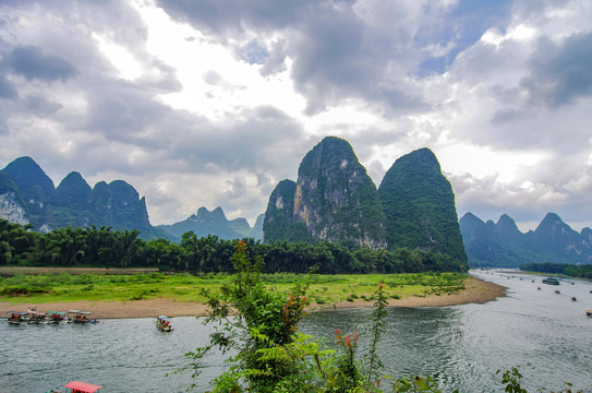 山水江河风景