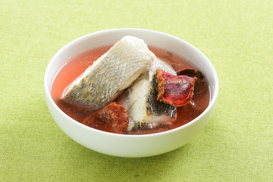 红菇鳕鱼汤
