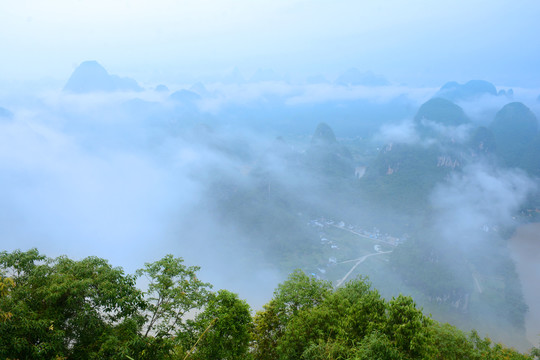 烟雨漓江