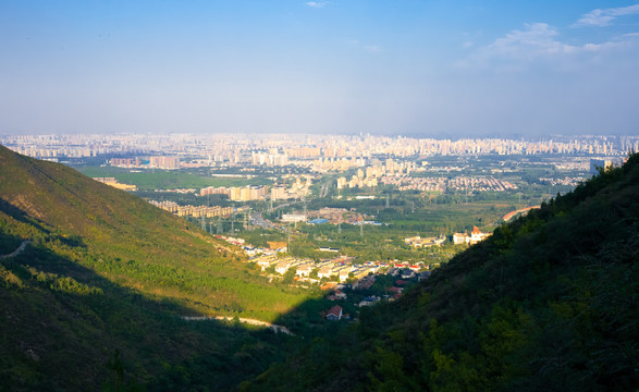 山谷城市