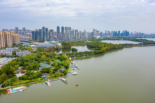 航拍武汉东湖生态旅游风景区
