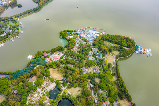 航拍武汉东湖海洋乐园旅游景点