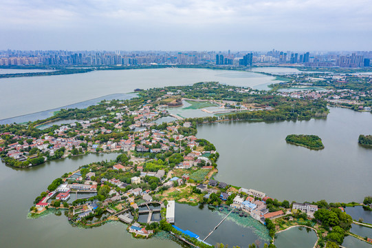 航拍武汉东湖落雁景区落雁岛