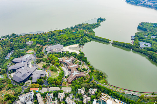 航拍武汉东湖风景区听涛景区