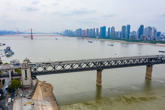 航拍武汉长江大桥城市地标建筑