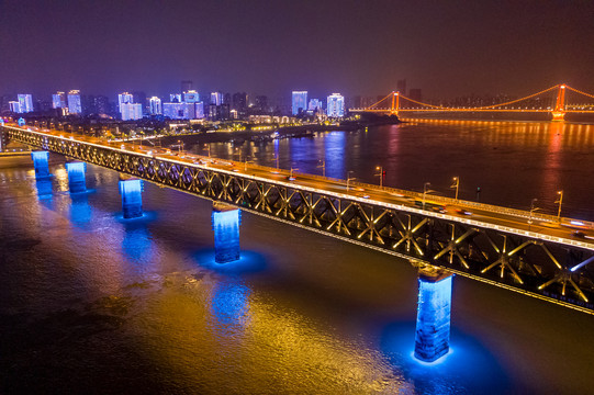 航拍武汉长江大桥夜景灯光秀